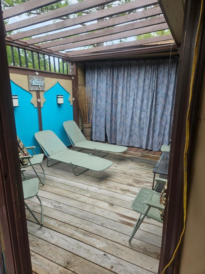 Reststop Hostel Houston Dış mekan fotoğraf